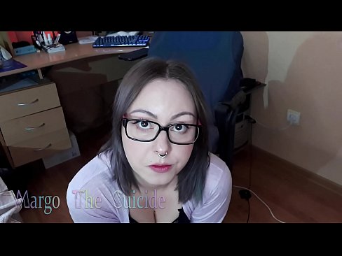 ❤️ Seksi dekle z očali globoko sesa dildo pred kamero ️ Porno vk pri nas